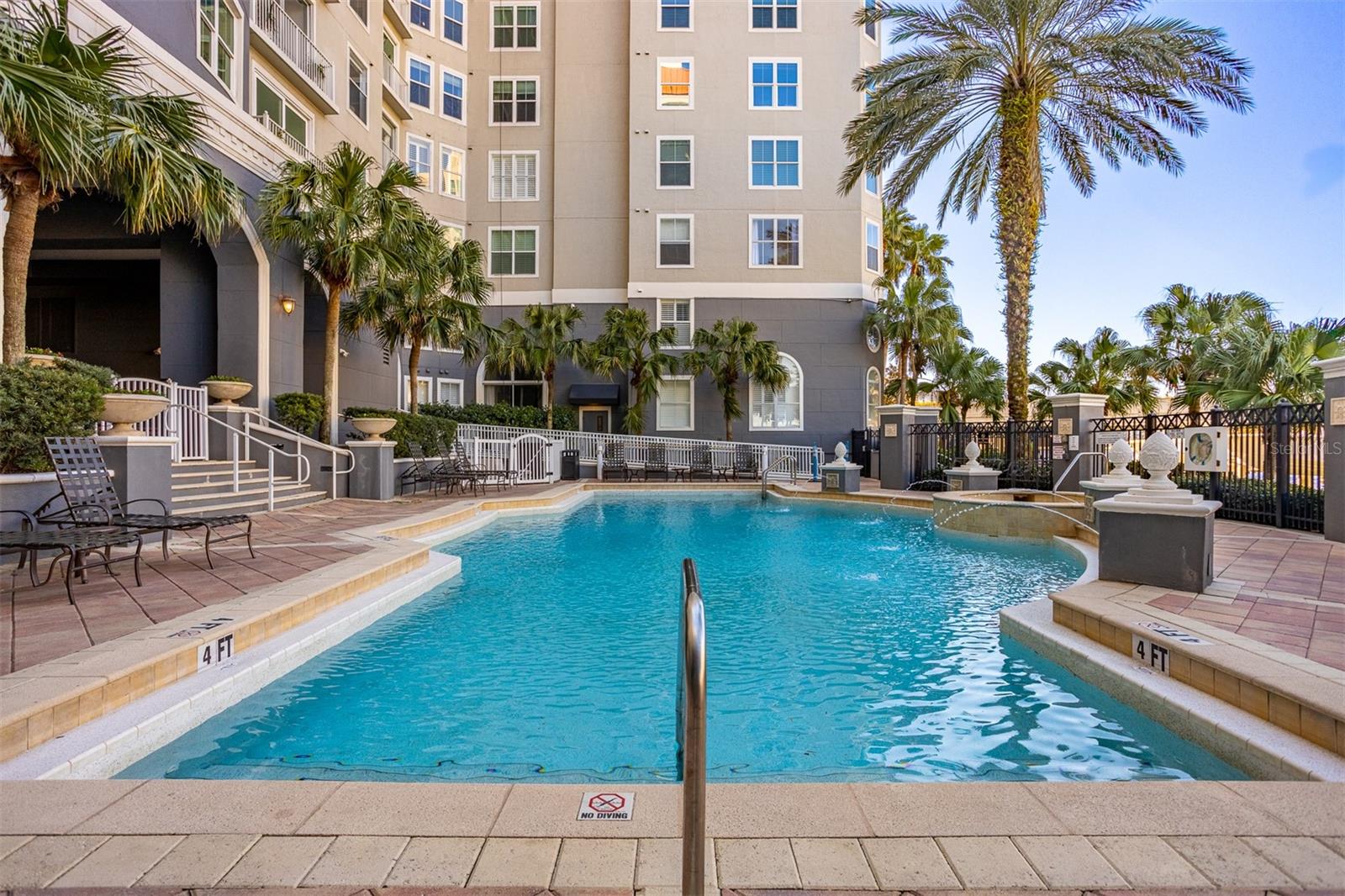 PARKCREST HARBOUR ISLAND CONDO - Residential