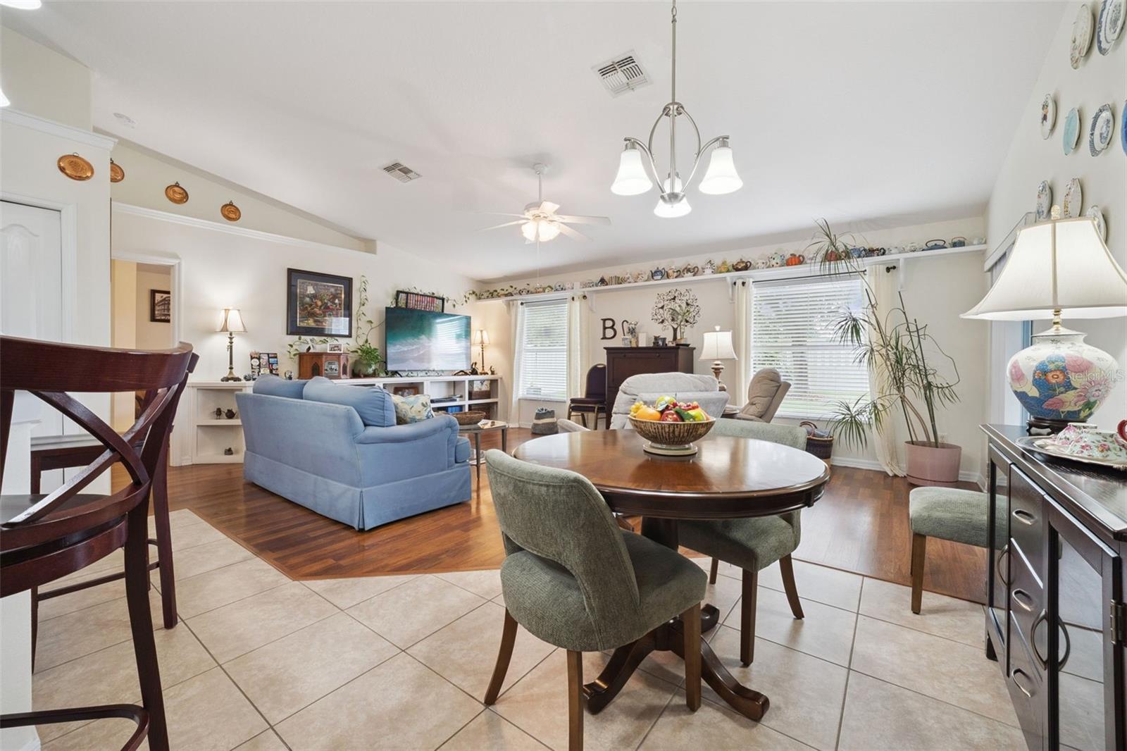 ADDISON PLACE SUB - Residential