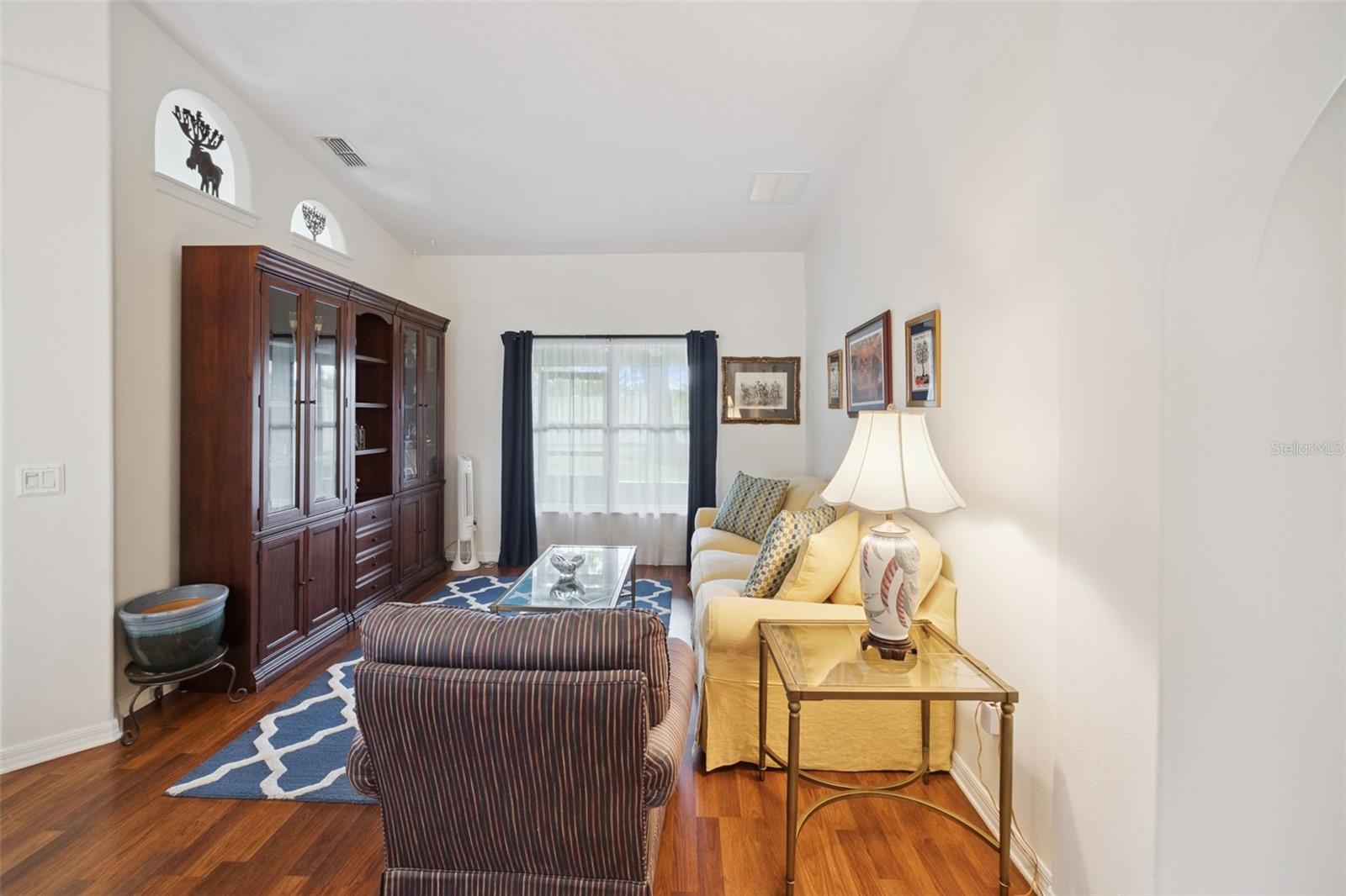 ADDISON PLACE SUB - Residential