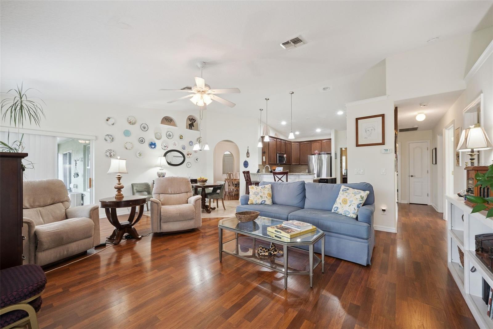 ADDISON PLACE SUB - Residential