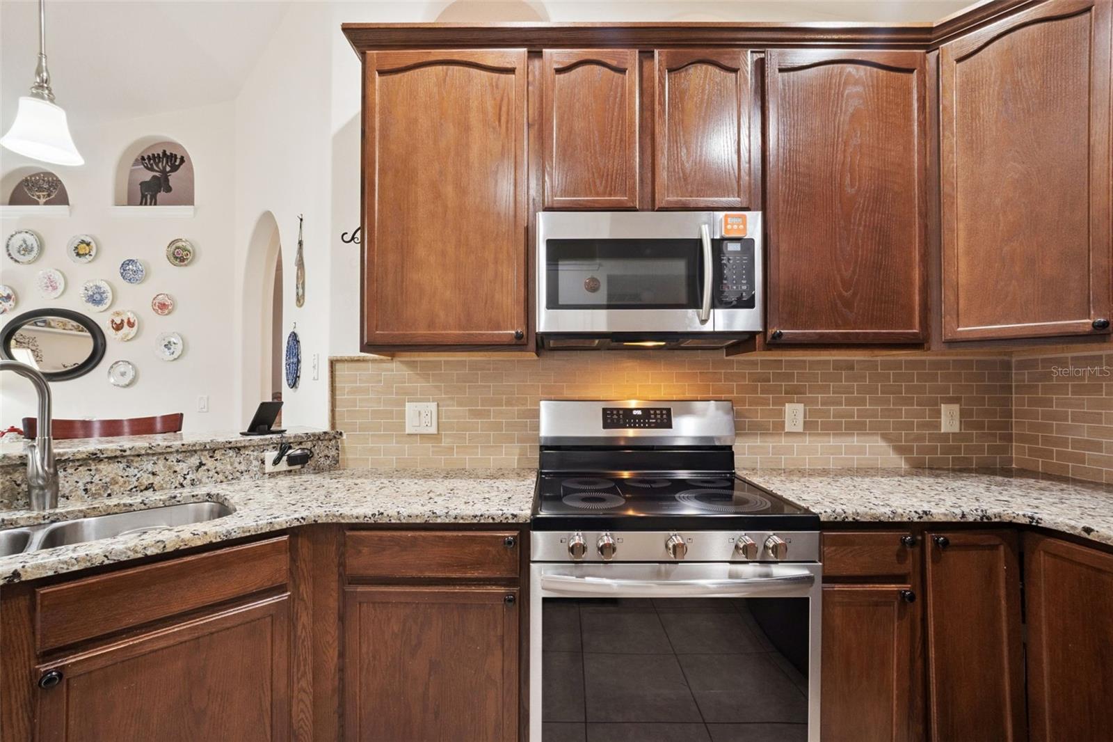 ADDISON PLACE SUB - Residential