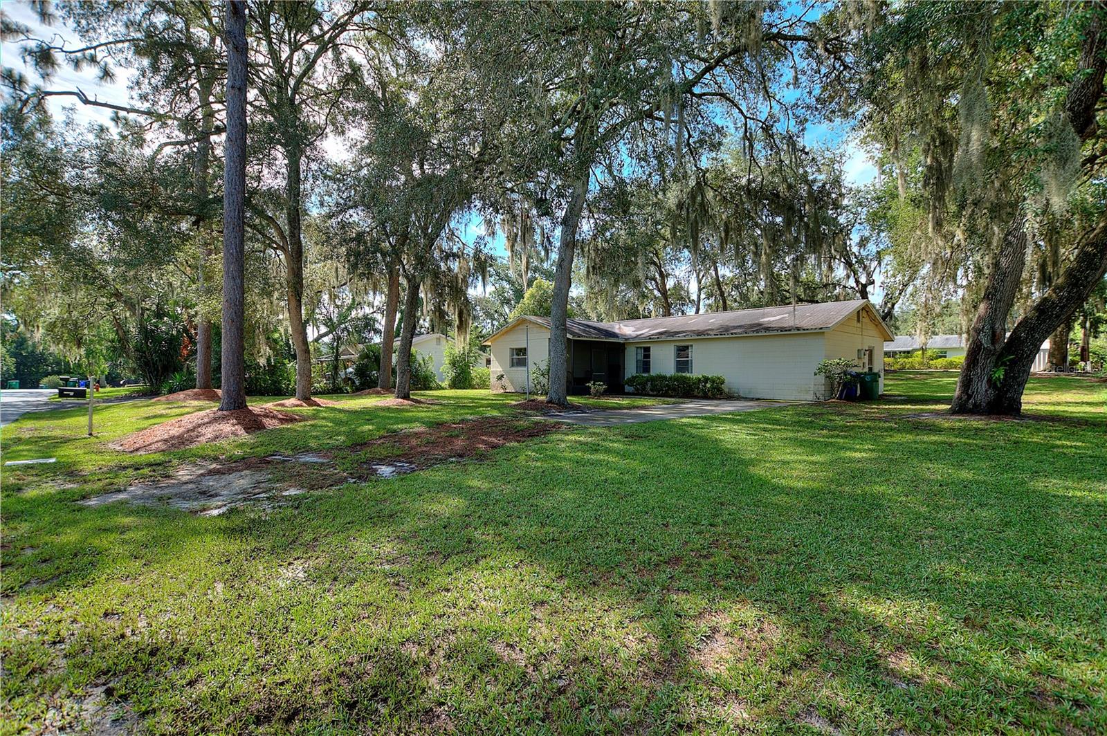 CRYSTAL LAKE WINTER HOMES - Residential