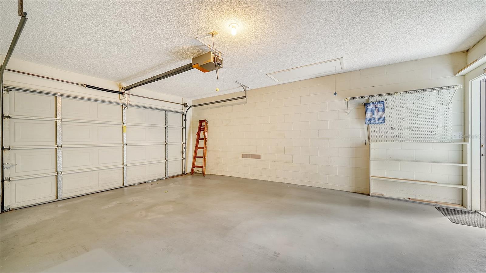 CLUBSIDE AT PALM-AIRE I & II - Residential