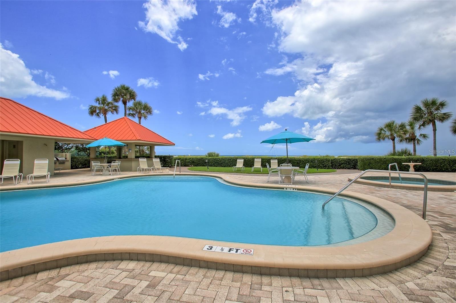 LIGHTHOUSE TOWERS CONDO - Residential