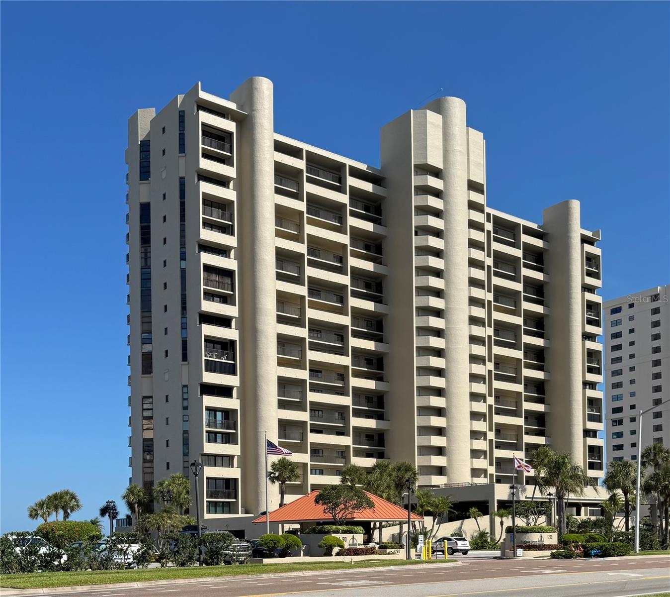 LIGHTHOUSE TOWERS CONDO - Residential