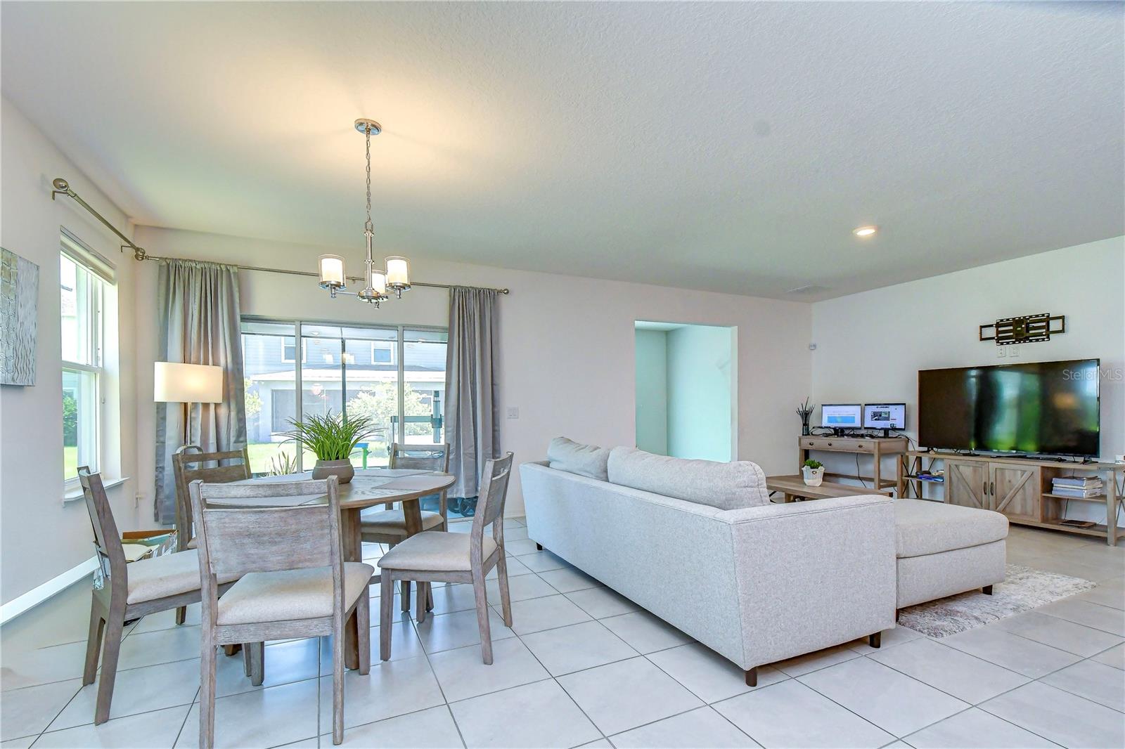 EPPERSON RANCH SOUTH PH 1E-2 - Residential
