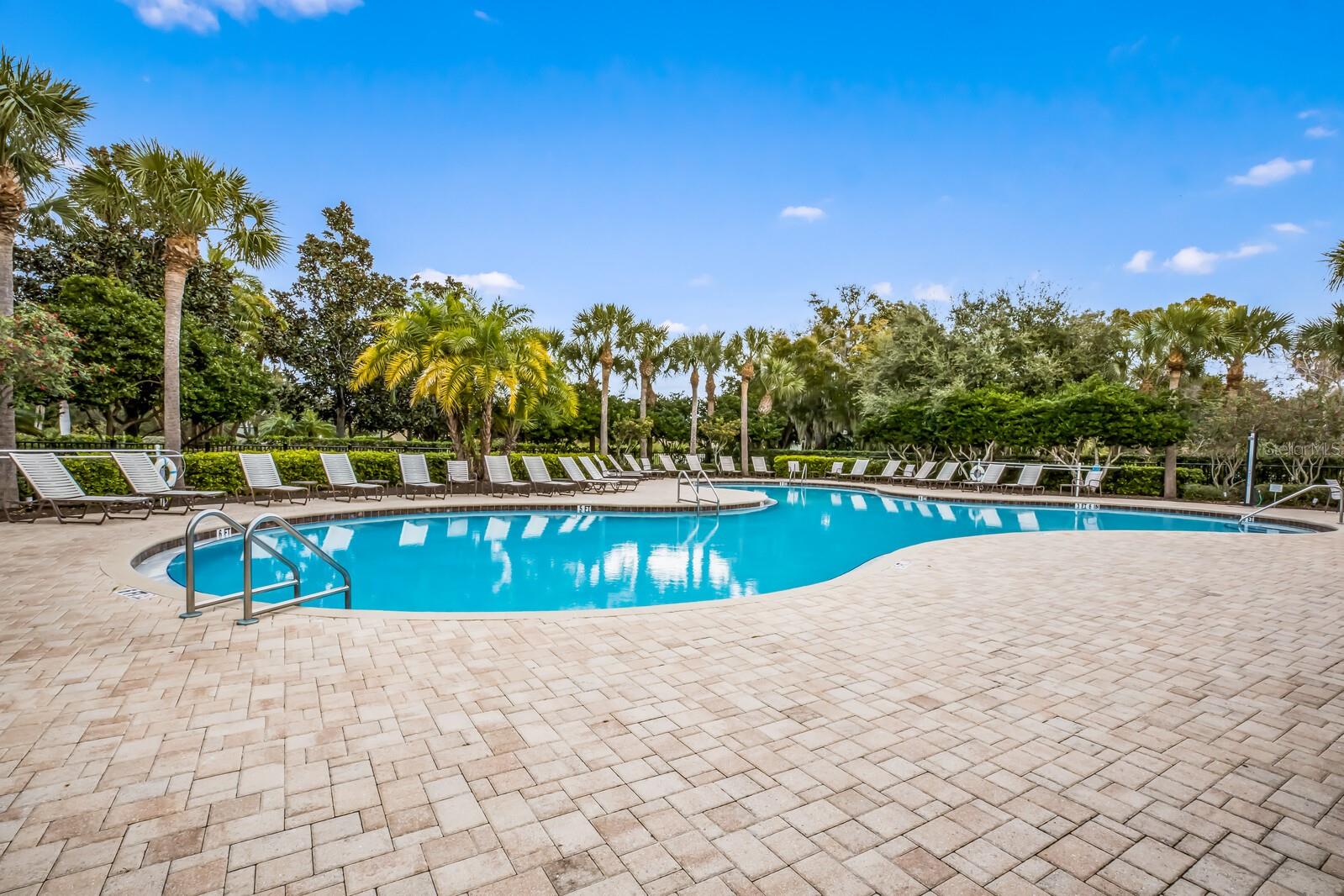 PALMA SOLA TRACE - Residential