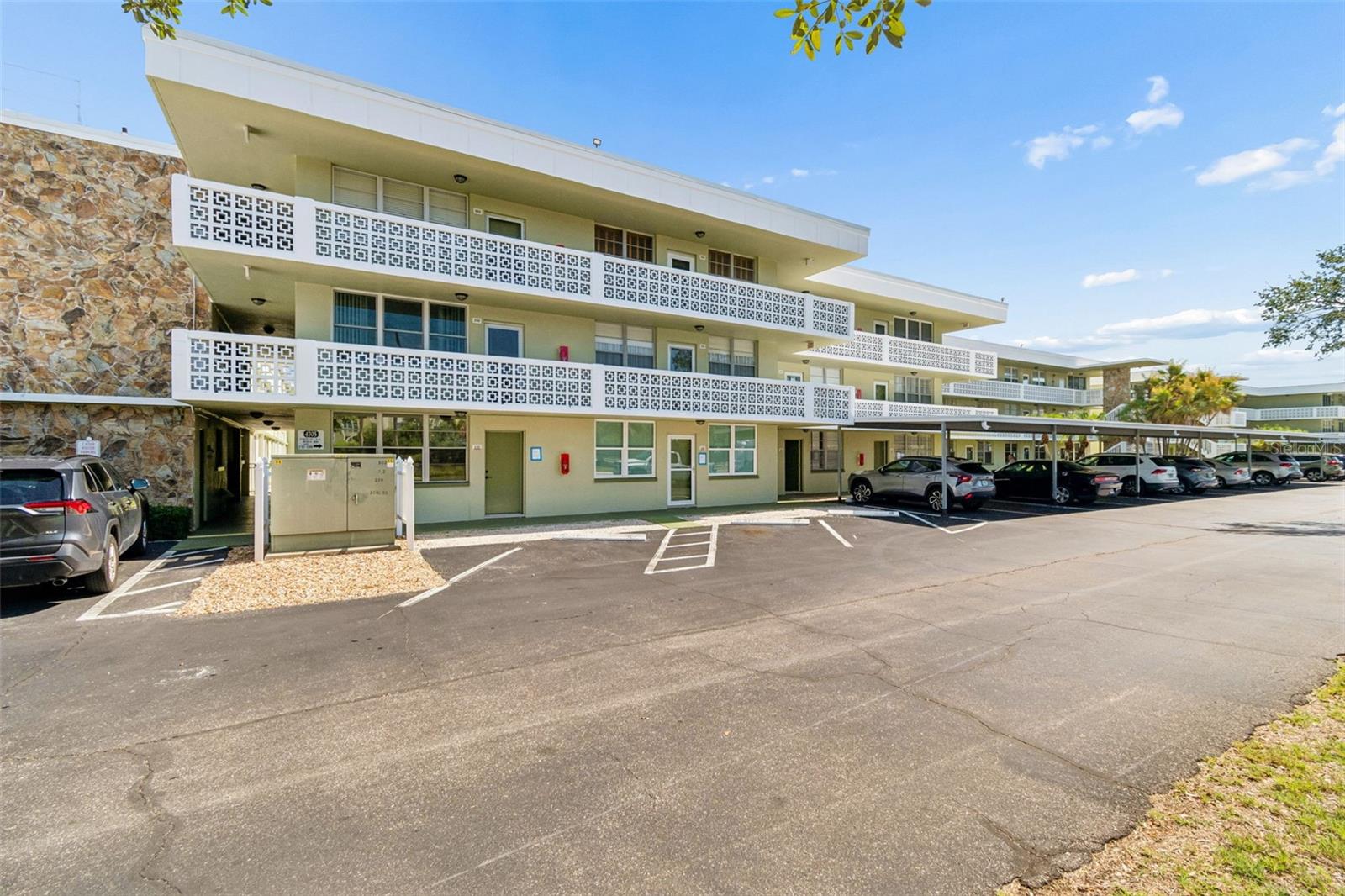 WINSTON PARK NORTHEAST - Residential
