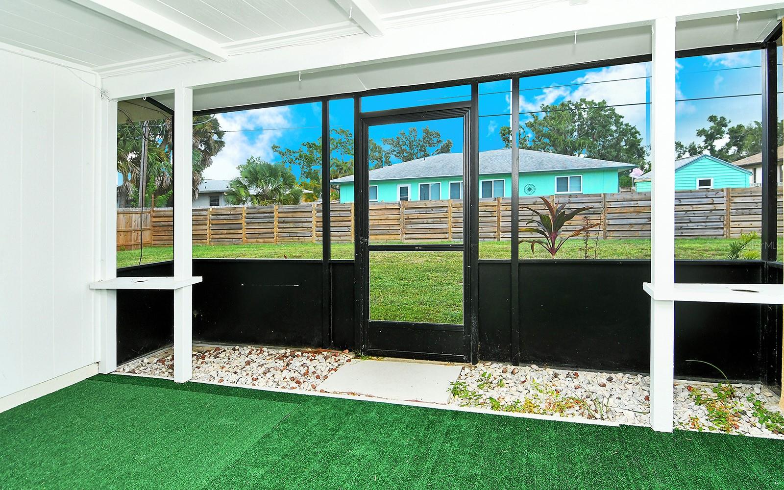 SOUTH VENICE - Residential