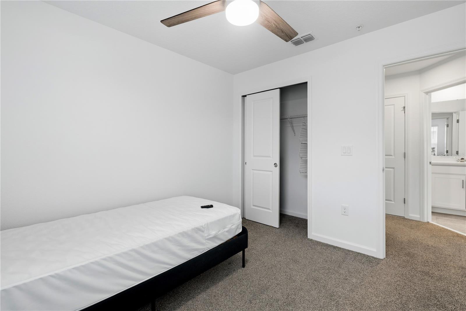 STARWOOD PHASE N-1C - Residential Lease