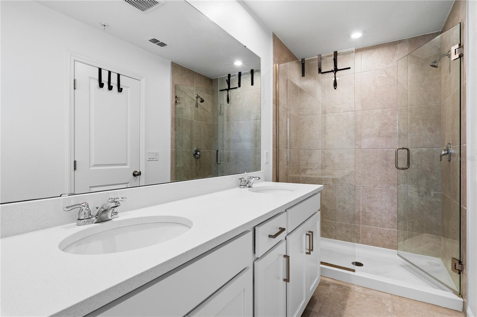 STARWOOD PHASE N-1C - Residential Lease