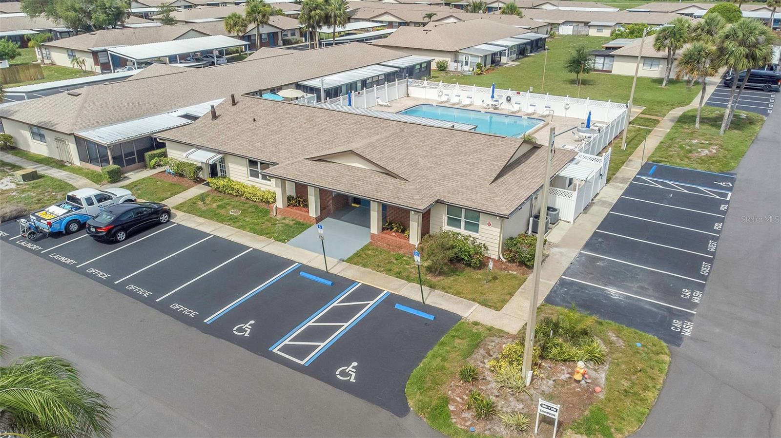 HILL CREST VILLAS - Residential