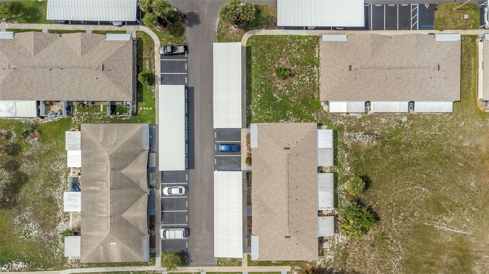 HILL CREST VILLAS - Residential