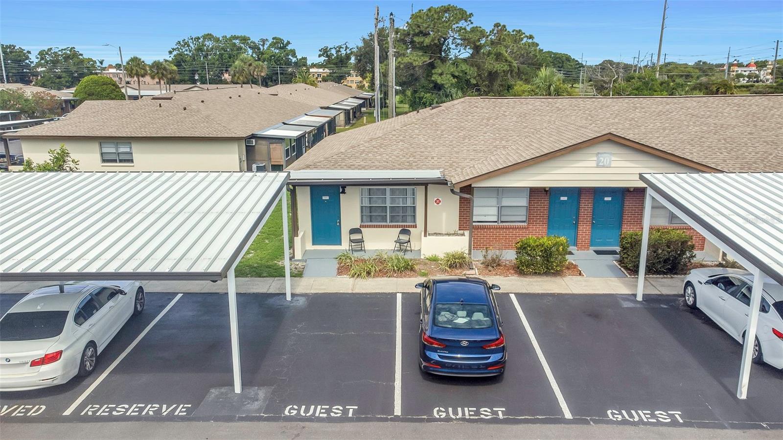 HILL CREST VILLAS - Residential