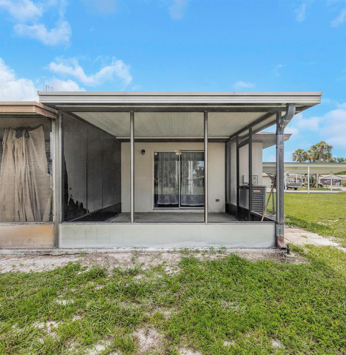 HILL CREST VILLAS - Residential