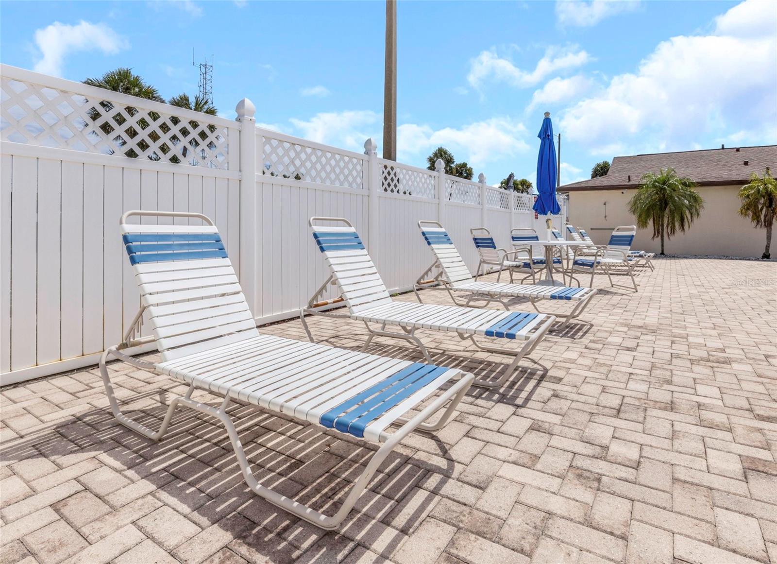 HILL CREST VILLAS - Residential