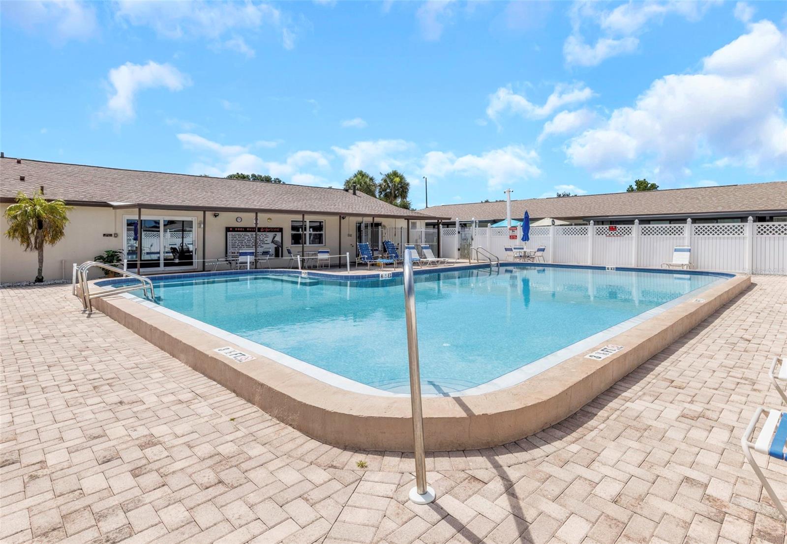 HILL CREST VILLAS - Residential