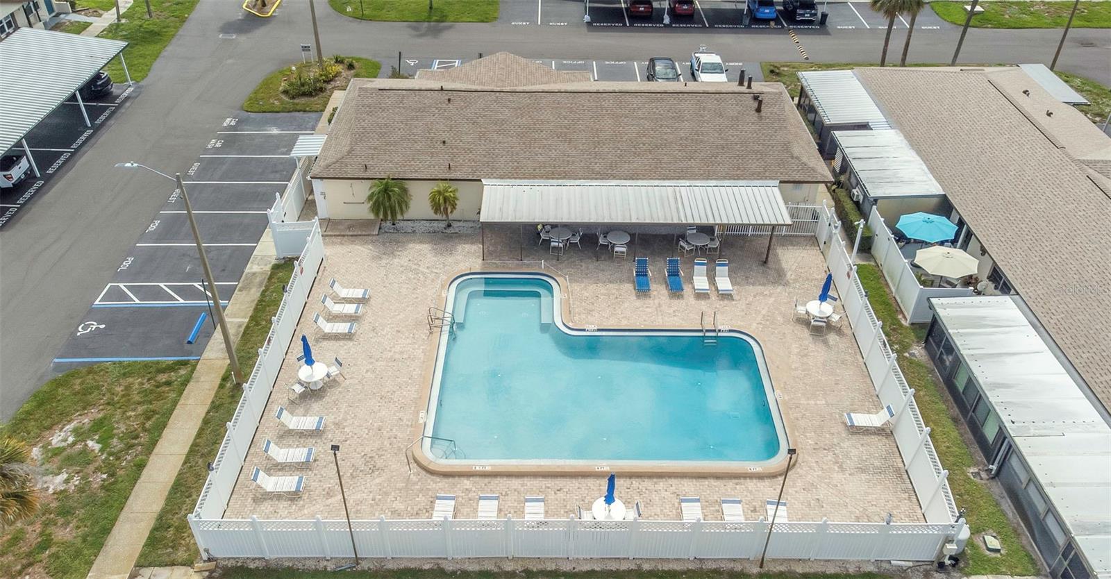 HILL CREST VILLAS - Residential