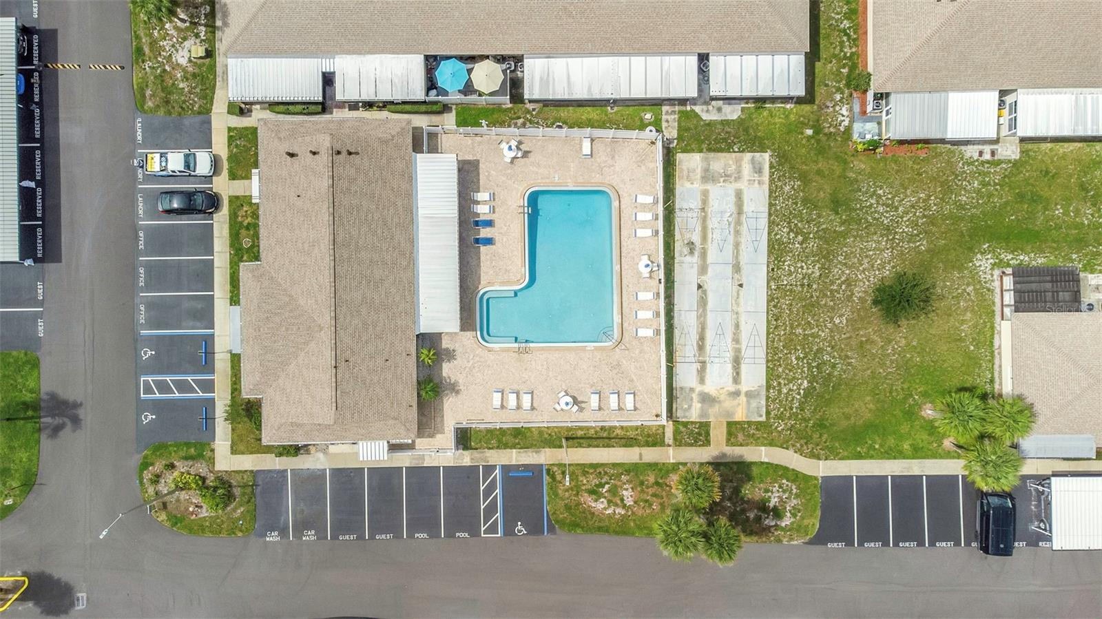 HILL CREST VILLAS - Residential