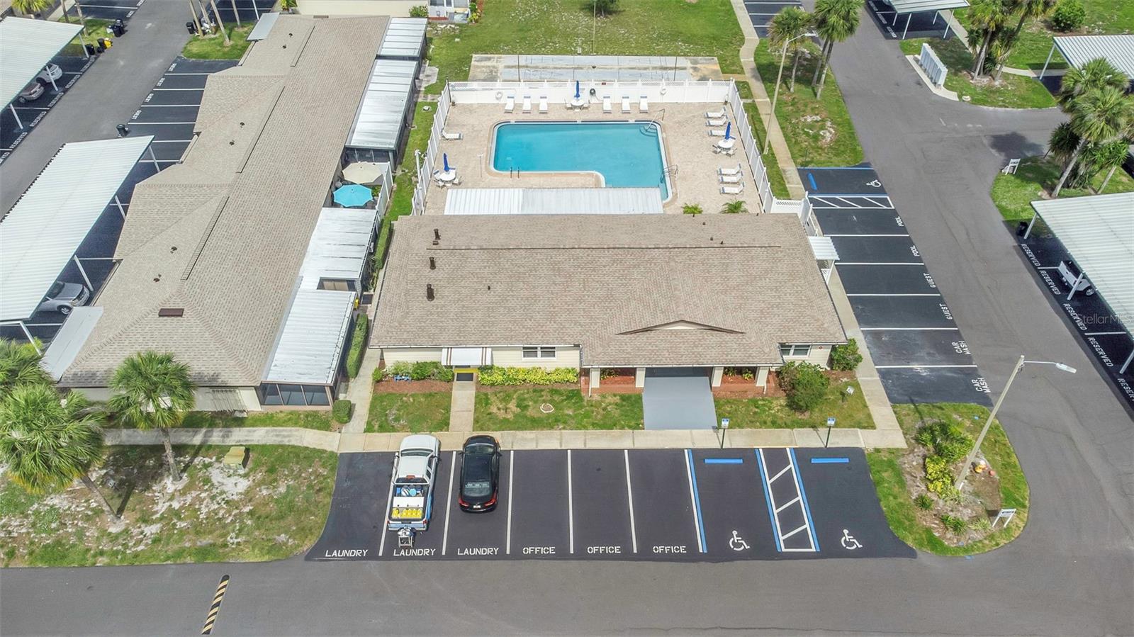 HILL CREST VILLAS - Residential