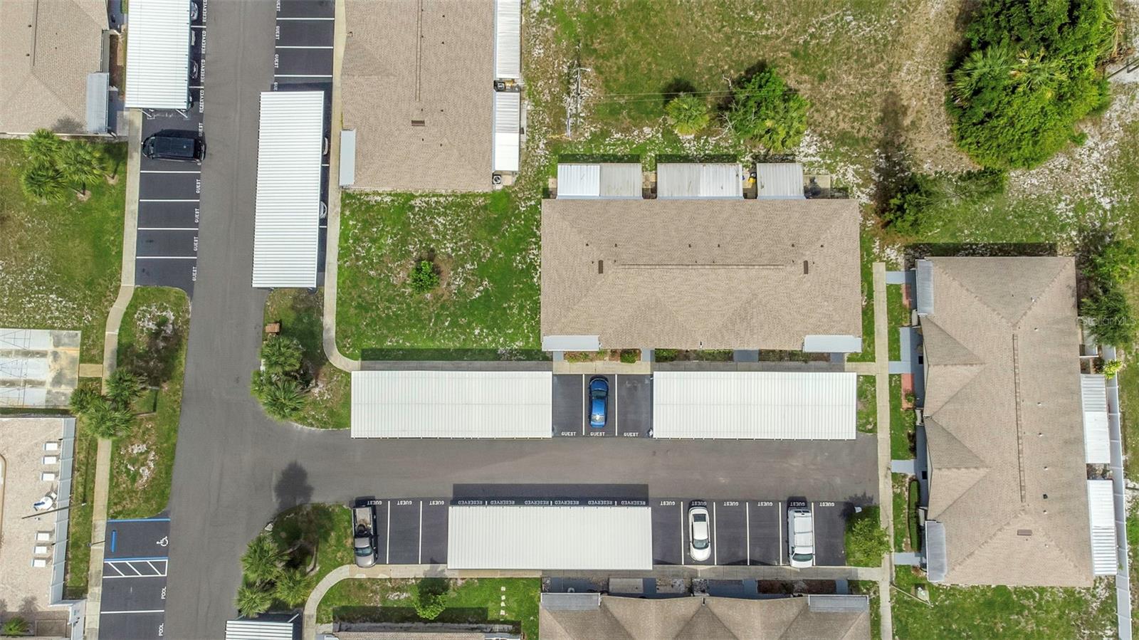 HILL CREST VILLAS - Residential