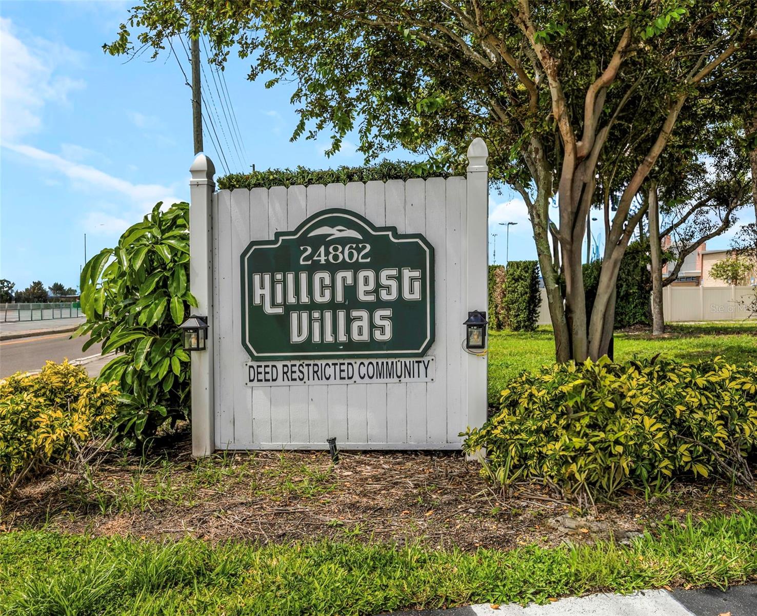 HILL CREST VILLAS - Residential