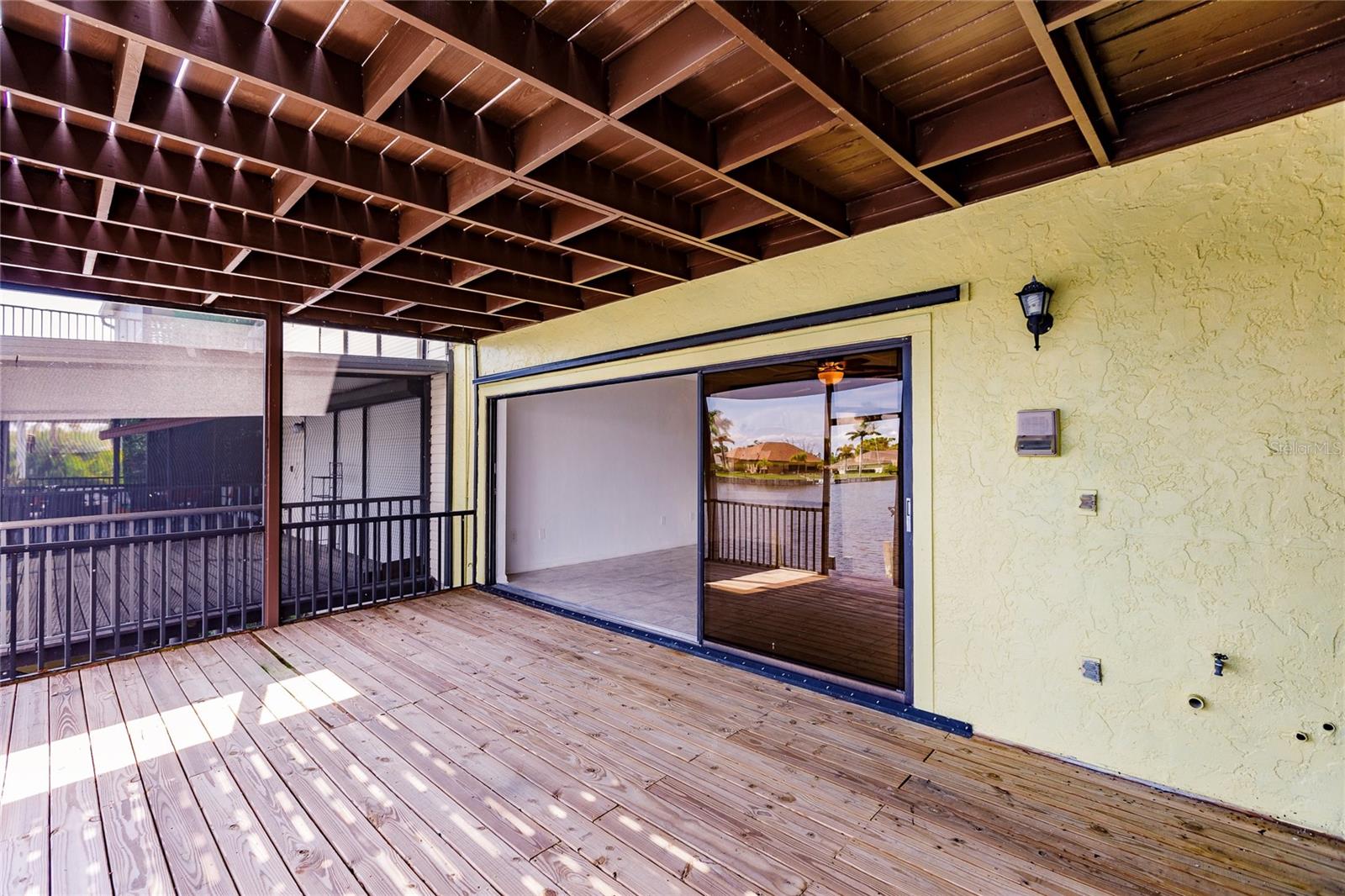 LAKE SUZY VILLAS - Residential