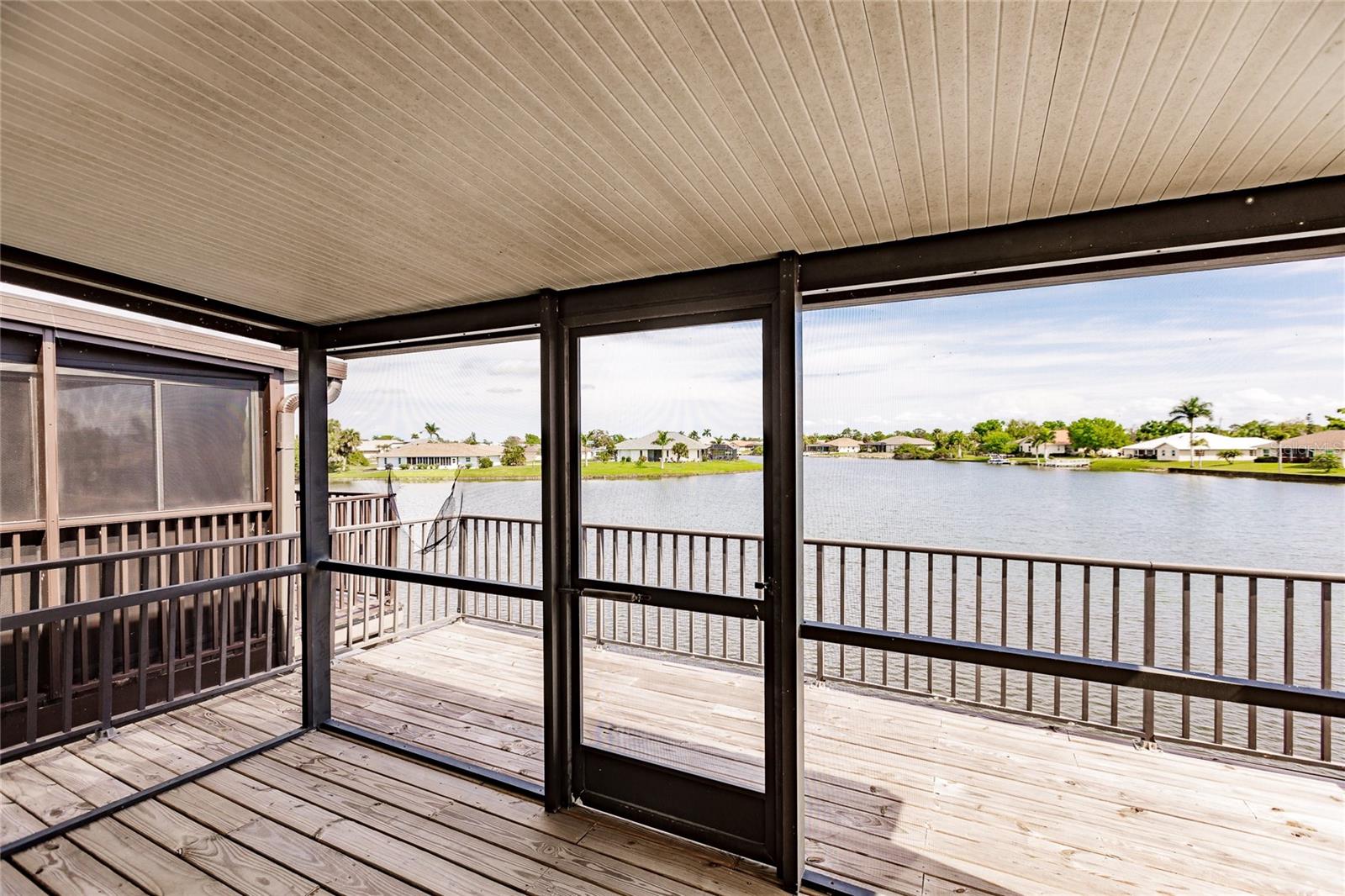 LAKE SUZY VILLAS - Residential
