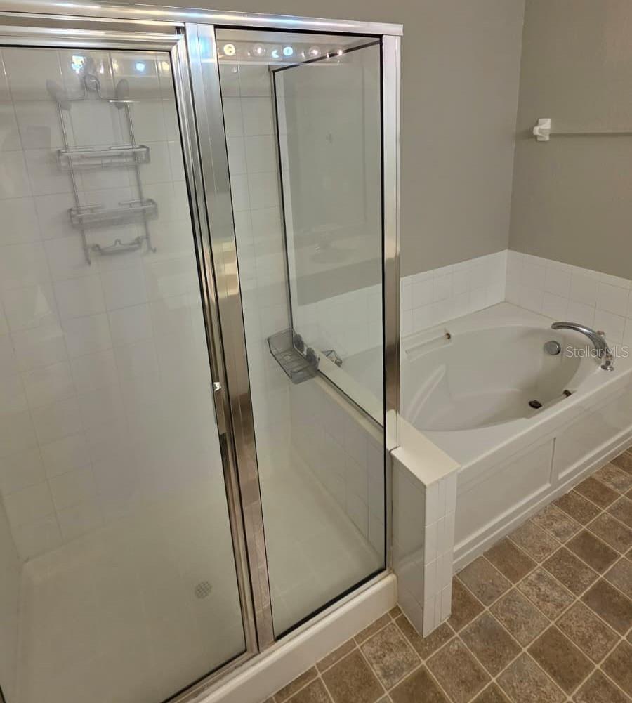 LAKES/WINDERMERE-PEACHTREE - Residential Lease