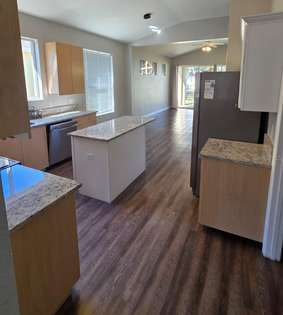 LAKES/WINDERMERE-PEACHTREE - Residential Lease
