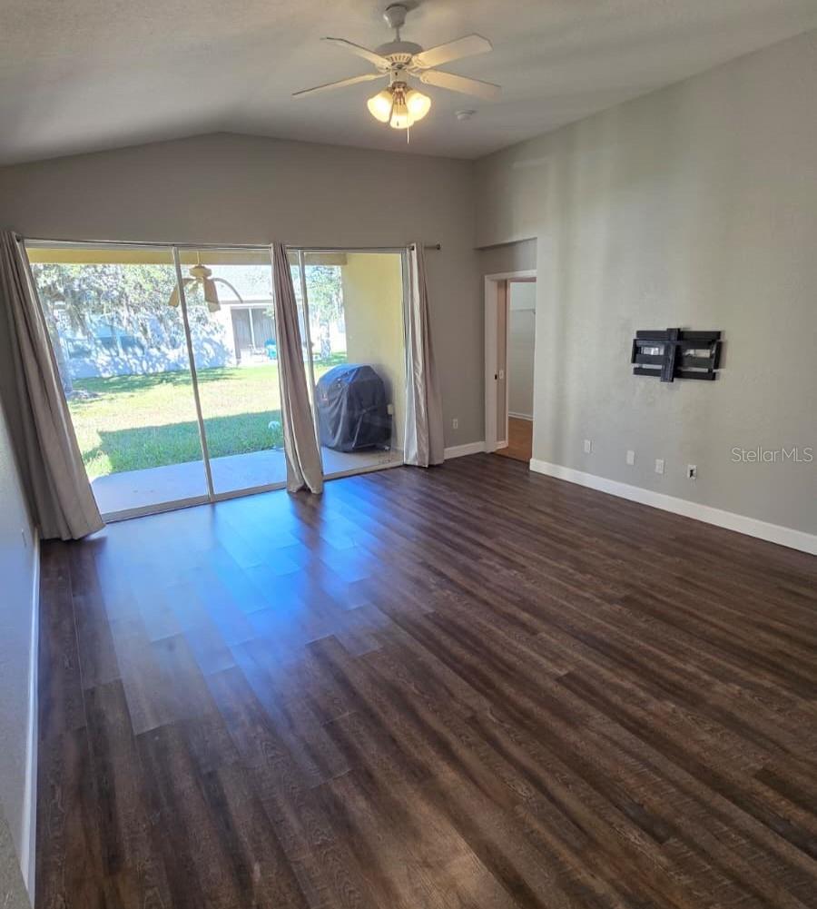 LAKES/WINDERMERE-PEACHTREE - Residential Lease