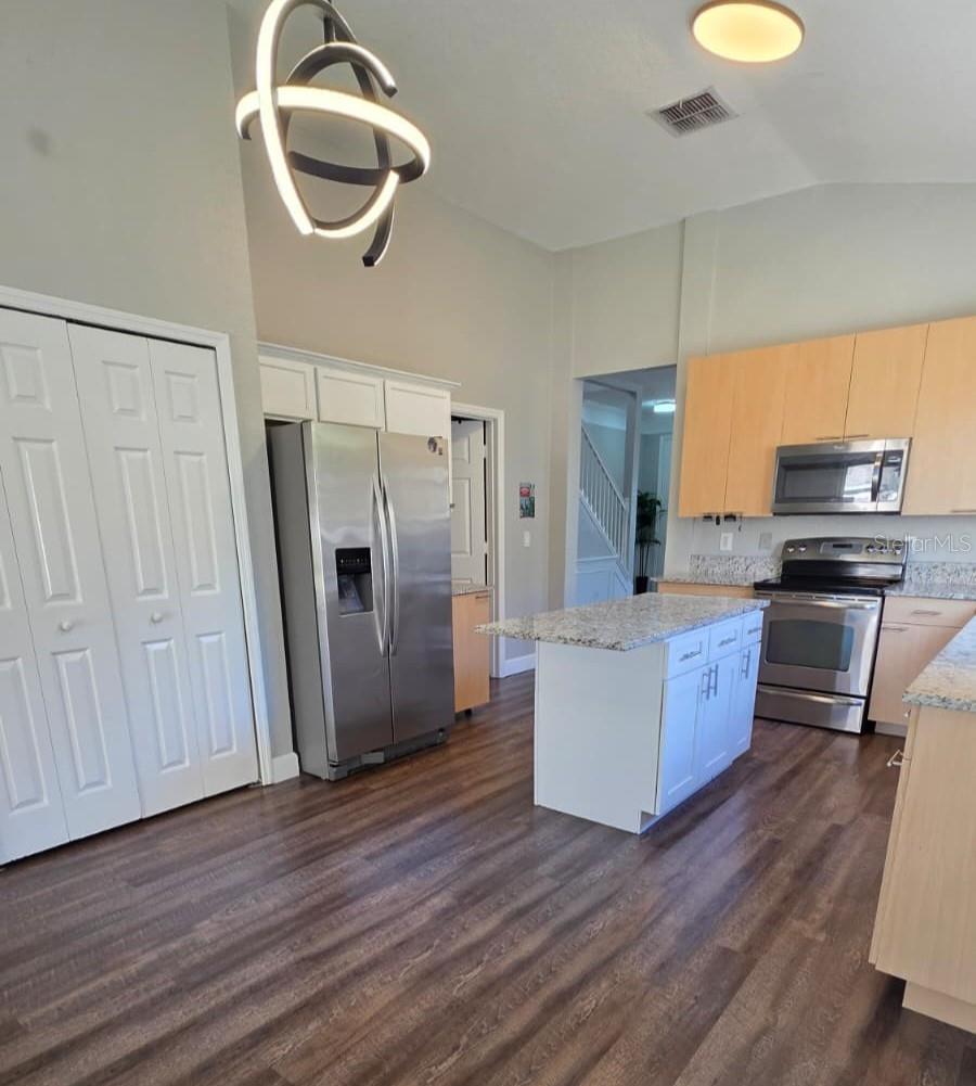 LAKES/WINDERMERE-PEACHTREE - Residential Lease