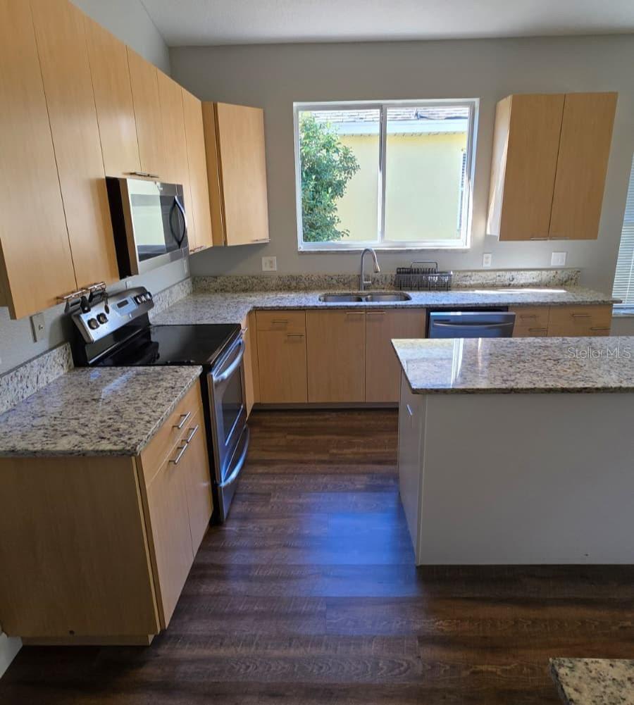 LAKES/WINDERMERE-PEACHTREE - Residential Lease