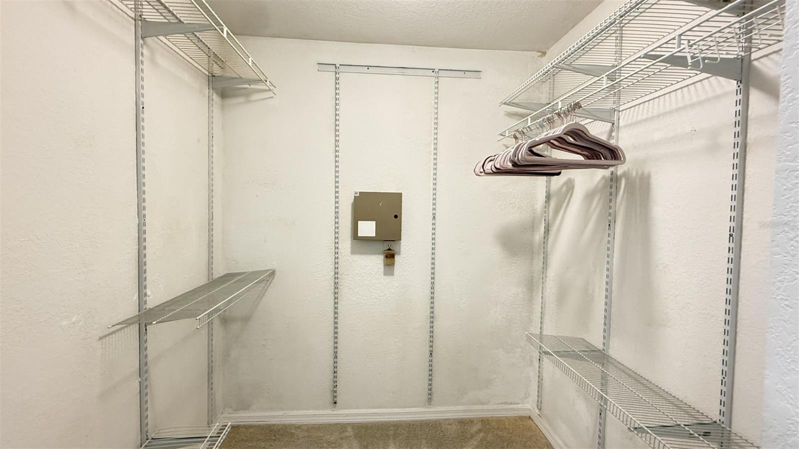 SAND LAKE PRIVATE RESIDENCES - Residential Lease