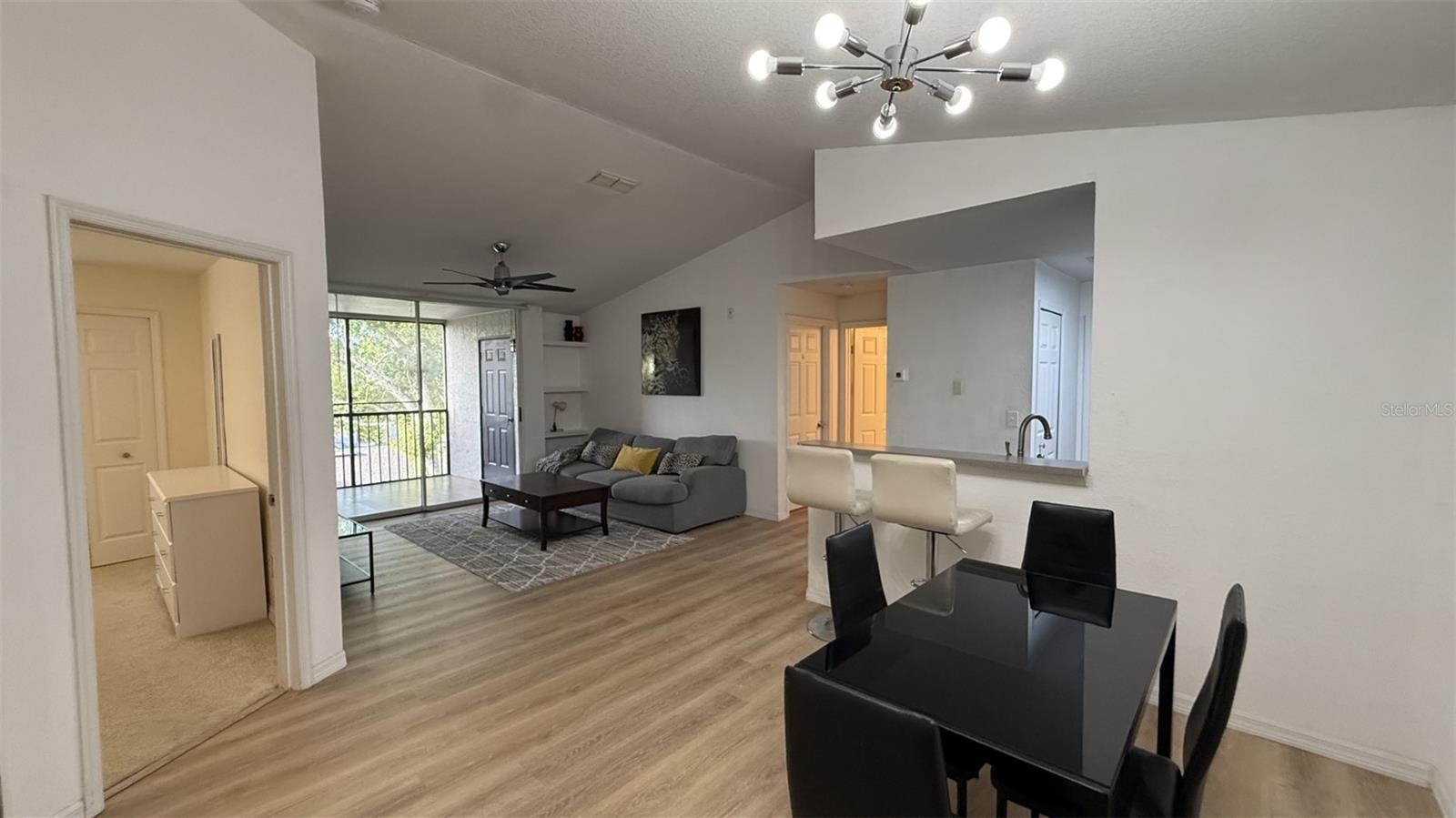 SAND LAKE PRIVATE RESIDENCES - Residential Lease