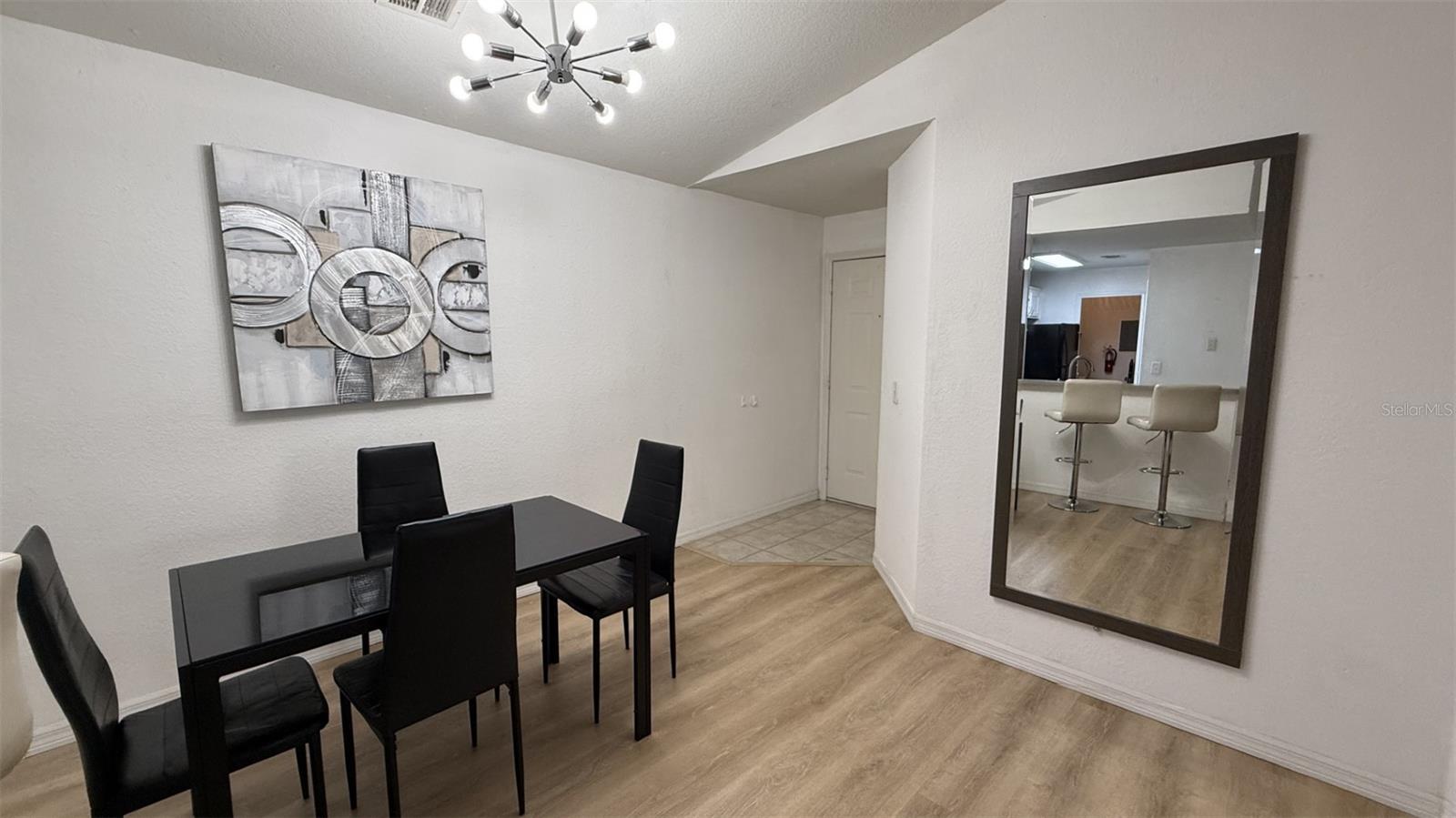 SAND LAKE PRIVATE RESIDENCES - Residential Lease