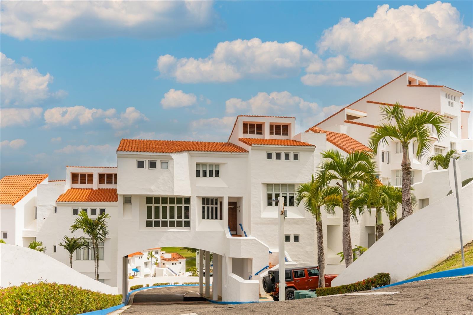 VILLA LAS BRISAS - Residential