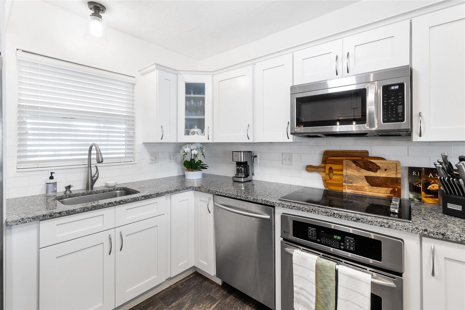 SNELL SHORES - Residential