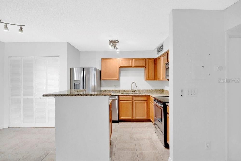 LAKEWOOD PARK A CONDO - Residential