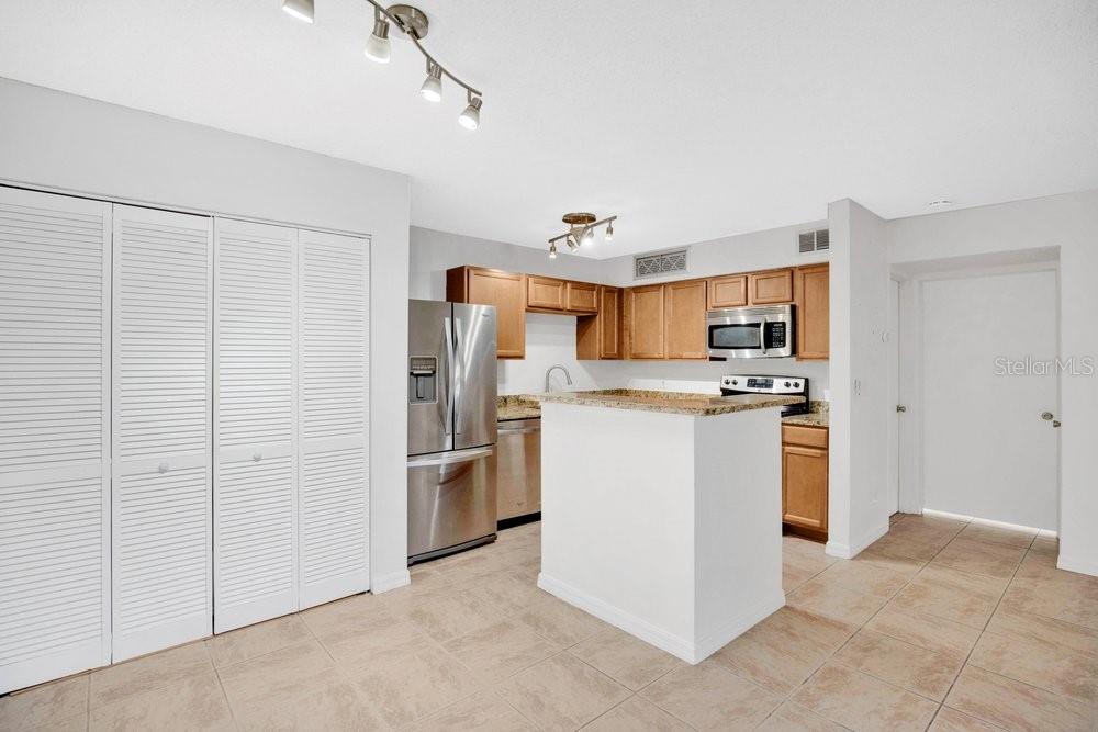 LAKEWOOD PARK A CONDO - Residential