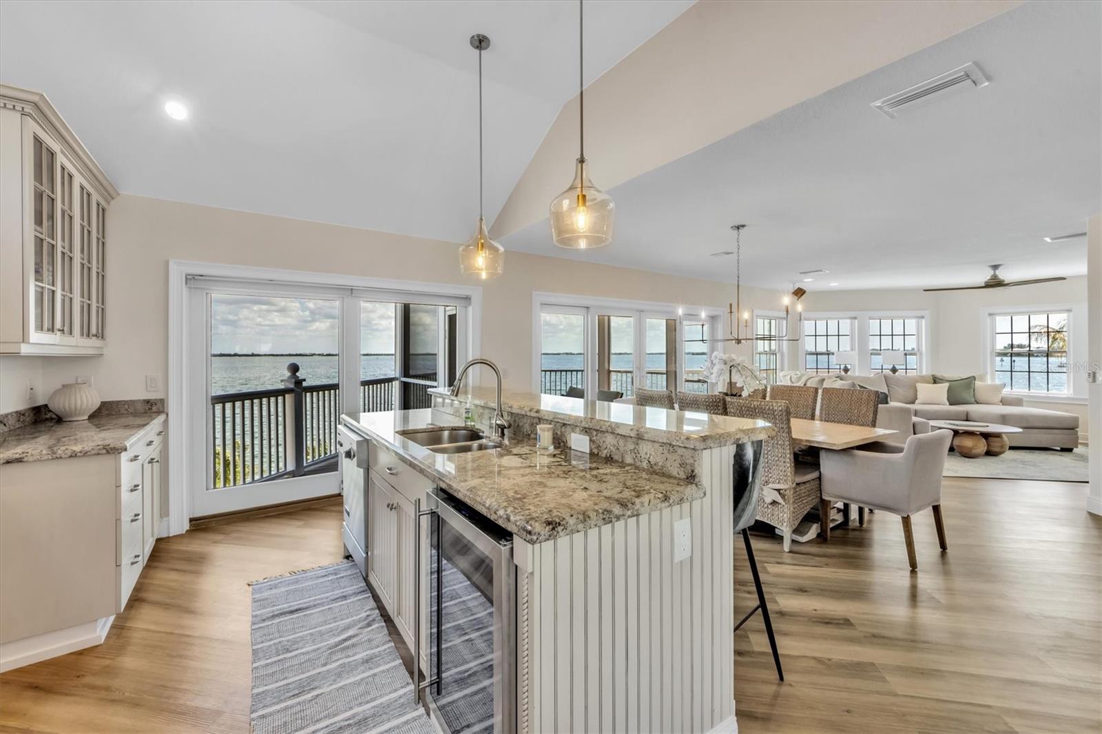 HOLMES BEACH 12TH UNIT - Residential