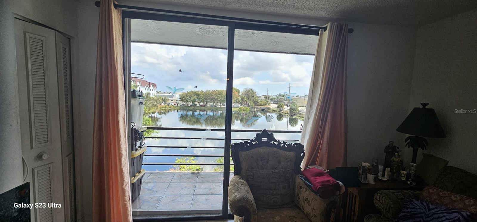 KING CREST CONDO - Residential