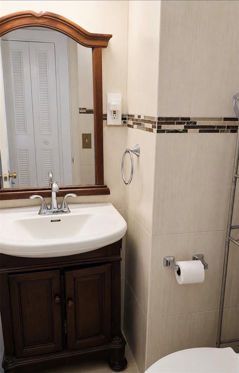 KING CREST CONDO - Residential