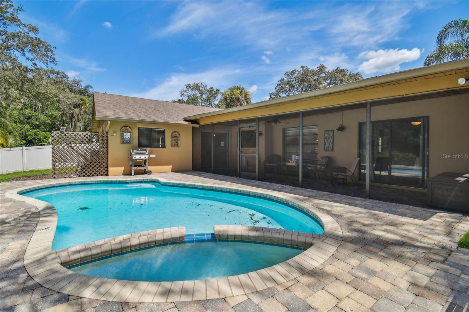 RUSTIC OAKS SECOND ADD - Residential