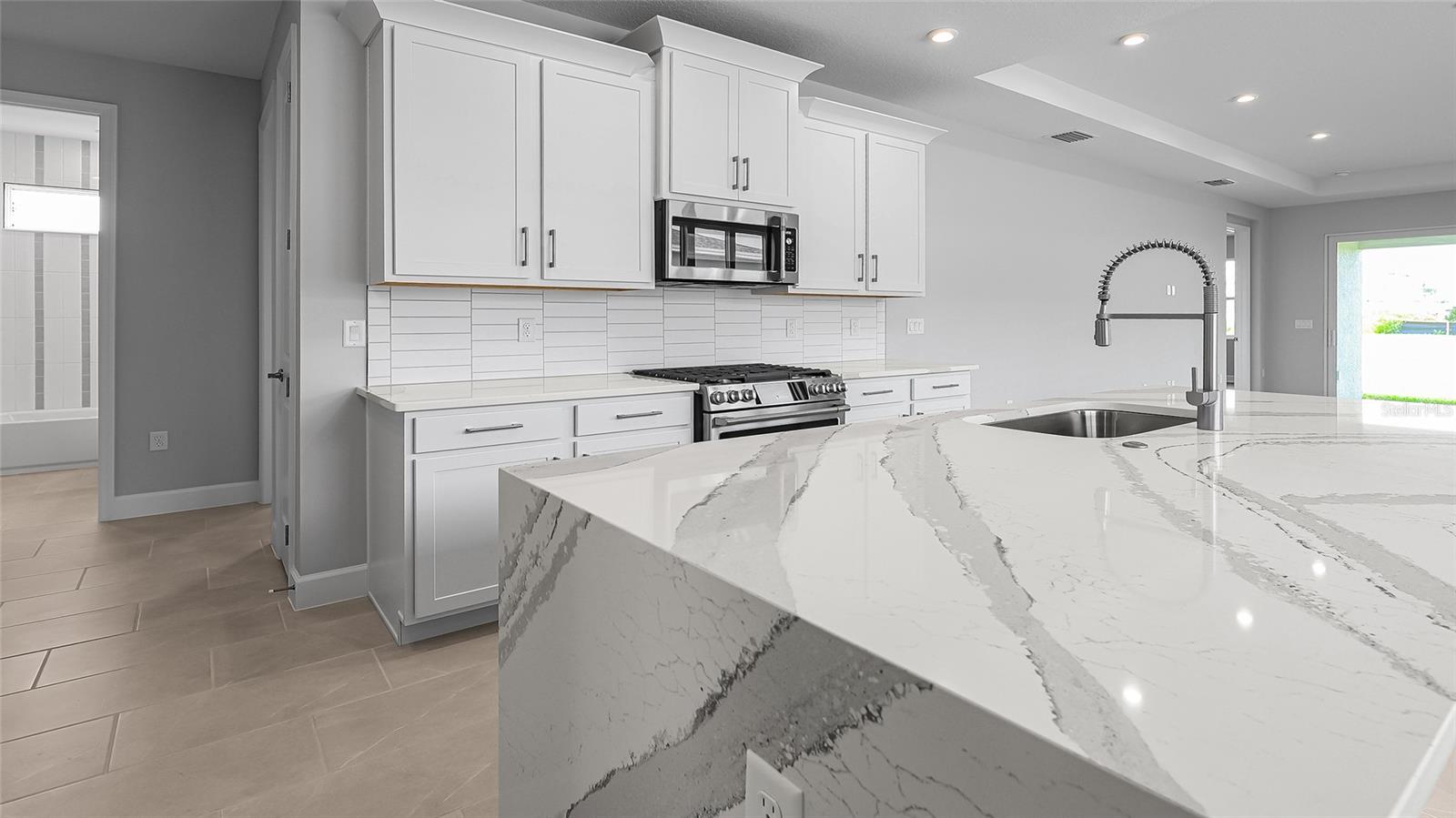 CRESSWIND AT LAKE HARRIS - Residential