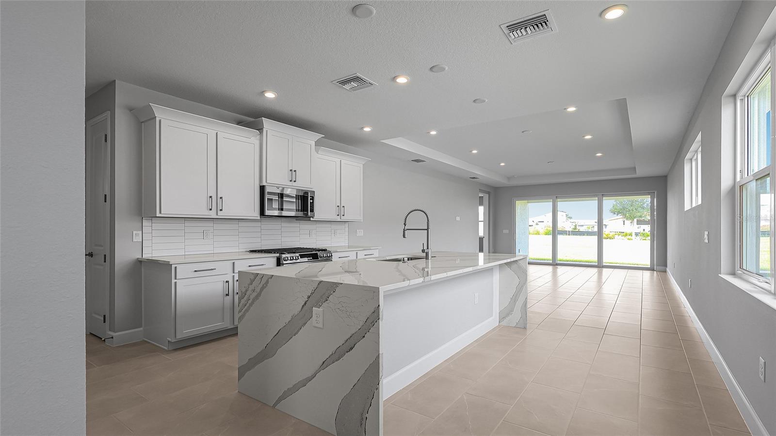 CRESSWIND AT LAKE HARRIS - Residential