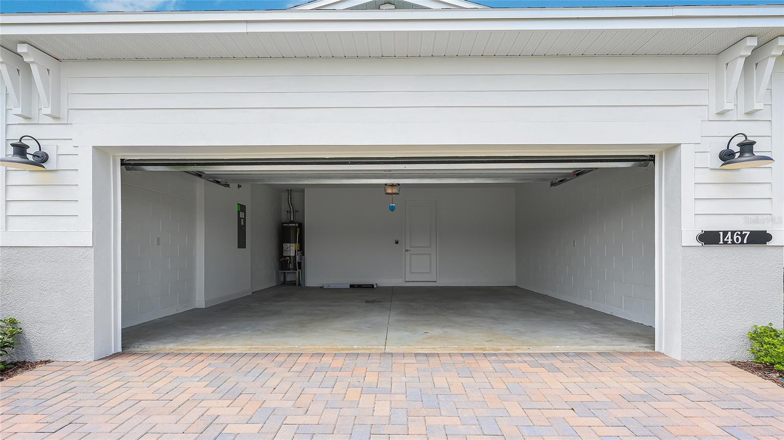 CRESSWIND AT LAKE HARRIS - Residential