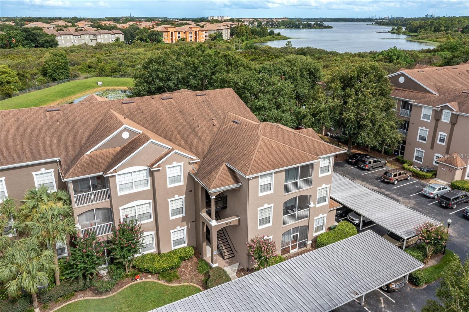CRESTVIEW CONDO PH 01 - Residential Lease