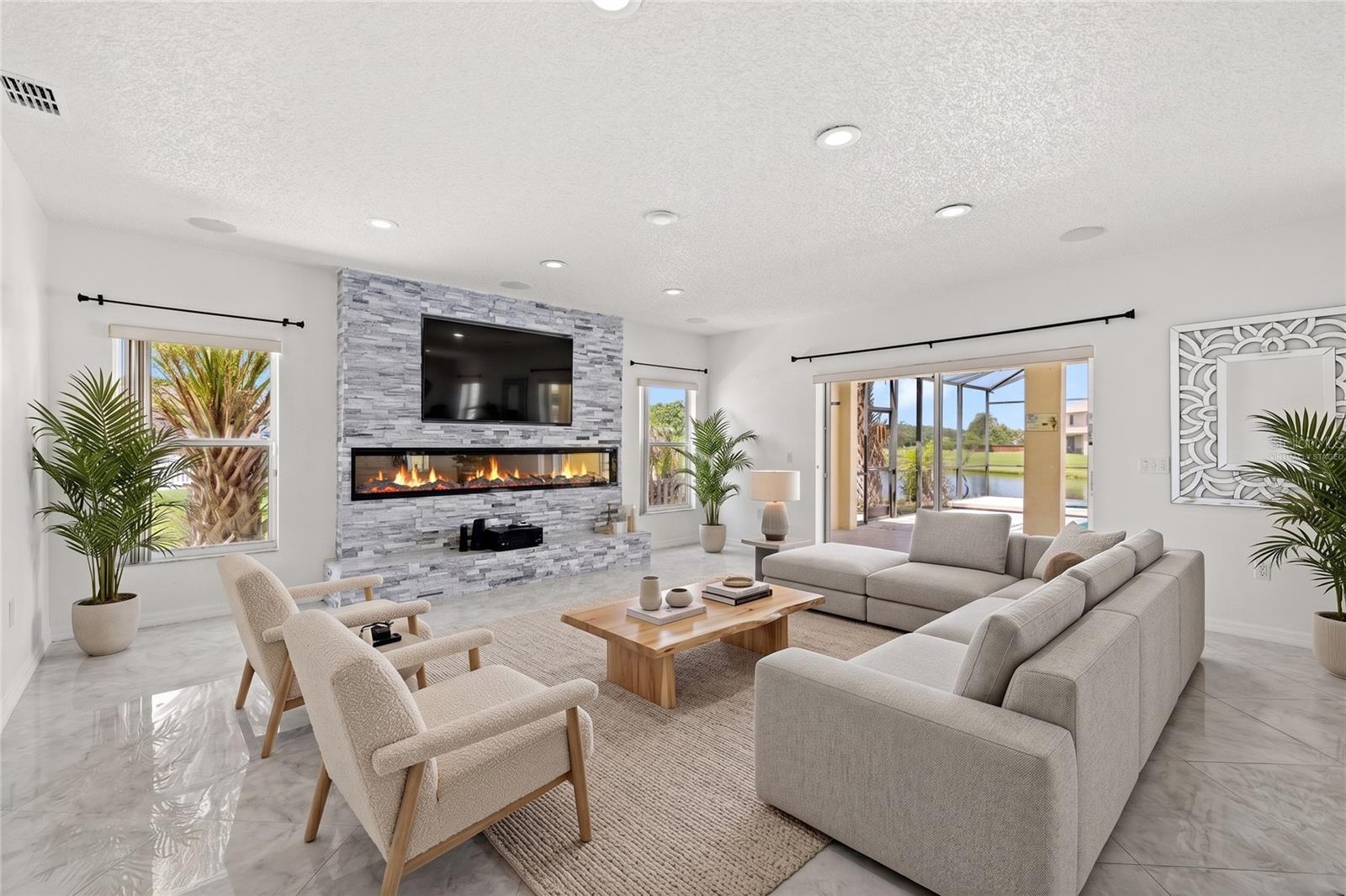 CALLA LILY COVE AT CRESCENT LAKE - Residential