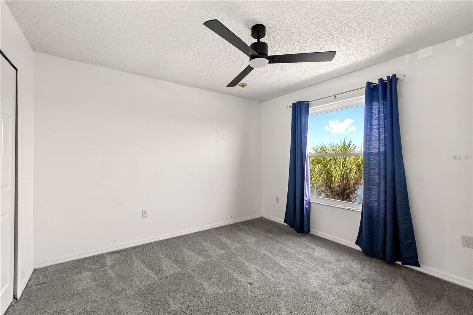 CALLA LILY COVE AT CRESCENT LAKE - Residential